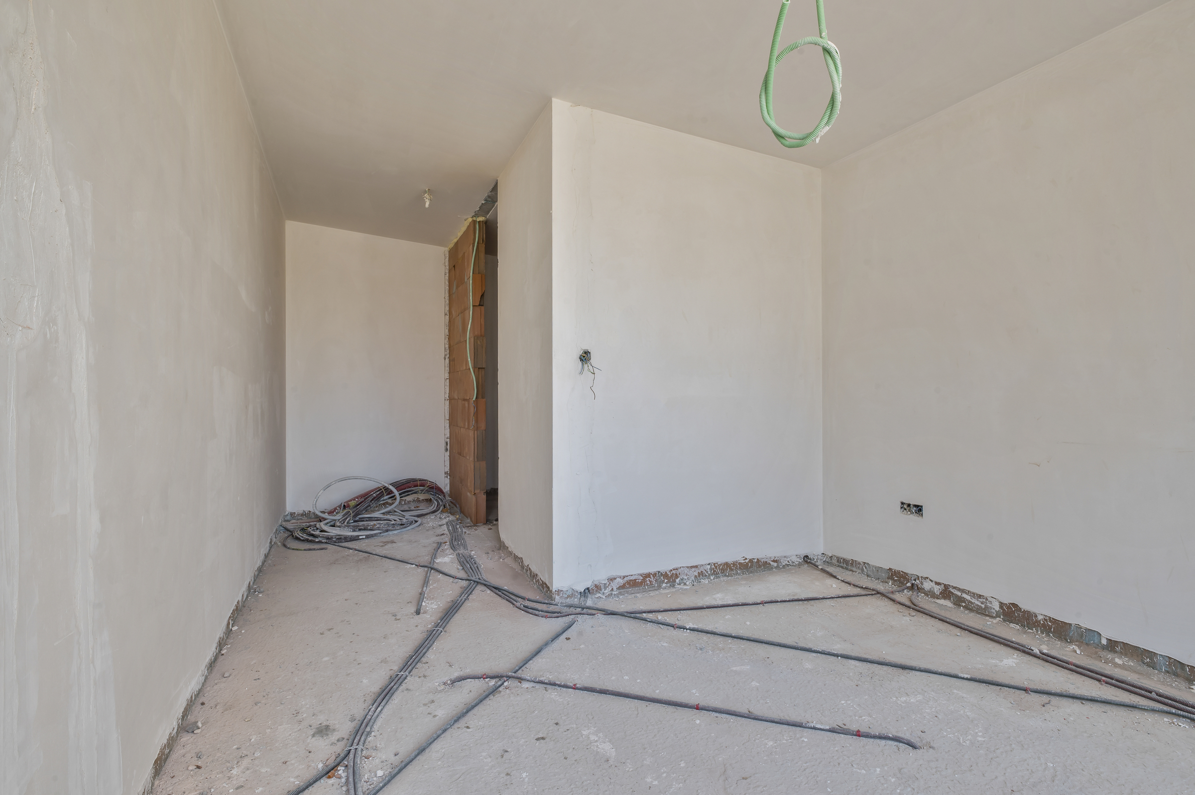 Hedendaagse halfopen nieuwbouwwoning - verder af te werken - foto 5