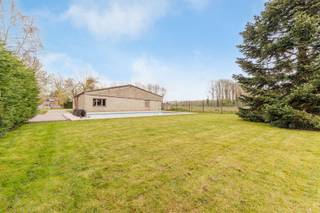 WONING MET RUIM BIJGEBOUW, WEILAND EN STALLING!!Gelegen in het rustige Booischot, geniet je hier van een landelijke sfeer zonder ver weg te zijn van...