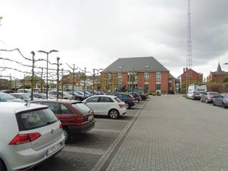 Nieuwbouw handelsgelijkvloers/kantoor te huur, gelegen in het centrum van Keerbergen- Haachtsebaan 35.Dit pand bestaat uit één grote open ruimte...