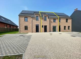 Te huur, prachtige nieuwbouwwoning met 4 slaapkamers en leuke tuin te HorebekeDeze prachtige, VOLLEDIGE NIEUWE WONING combineert hedendaags comfort...