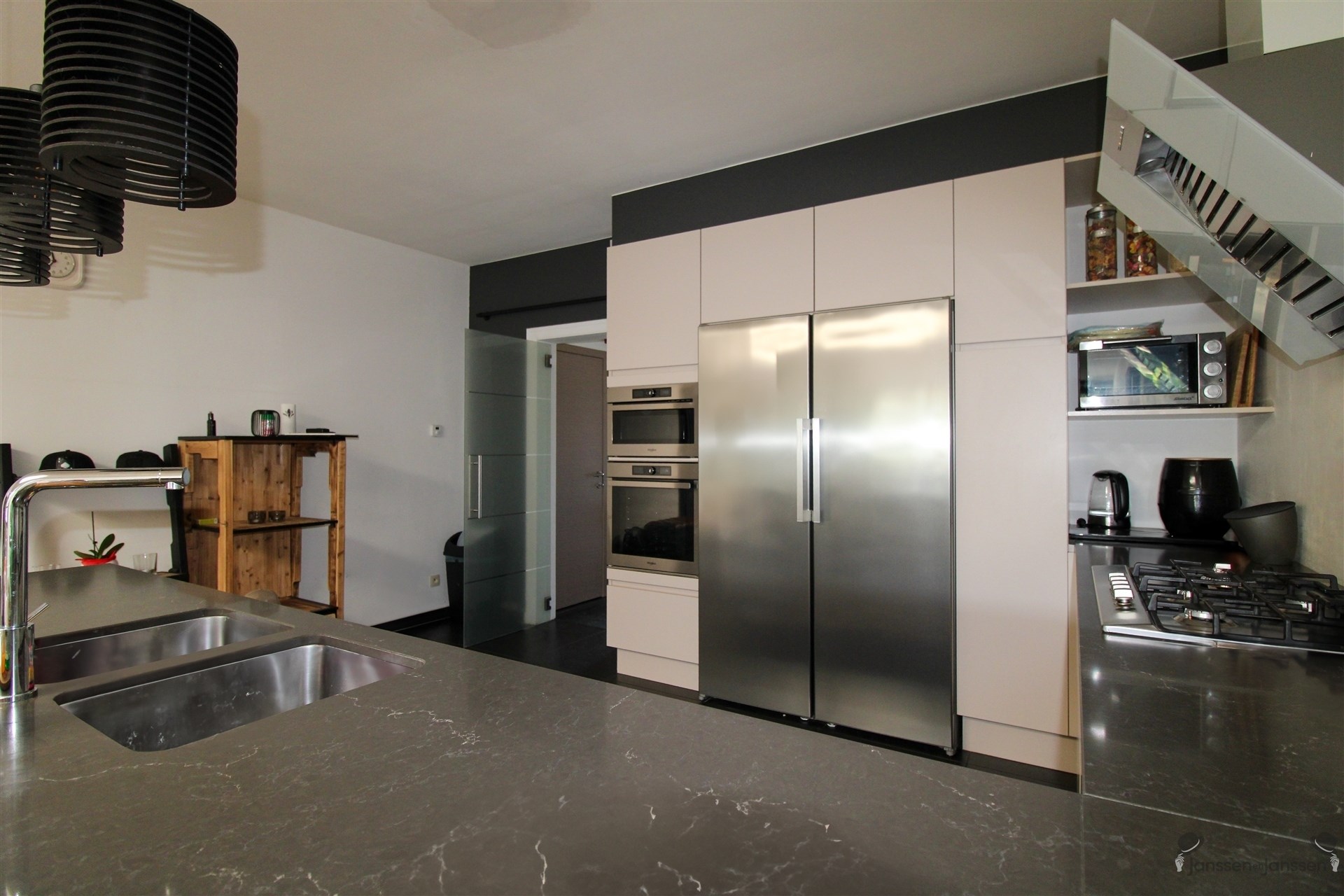 family house - photo 3