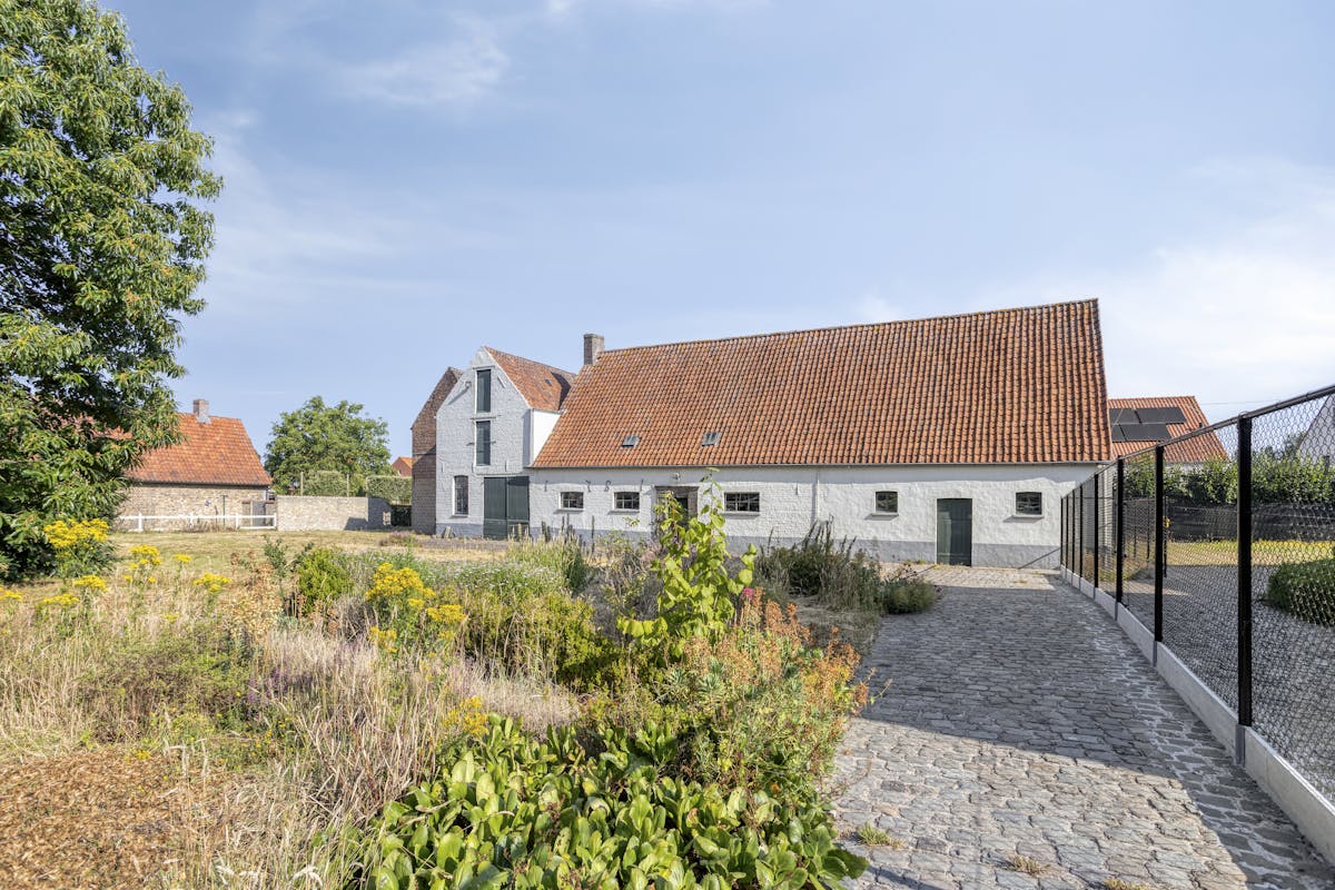 Veelzijdige te renoveren hoeve te koop in Jabbeke - foto 4