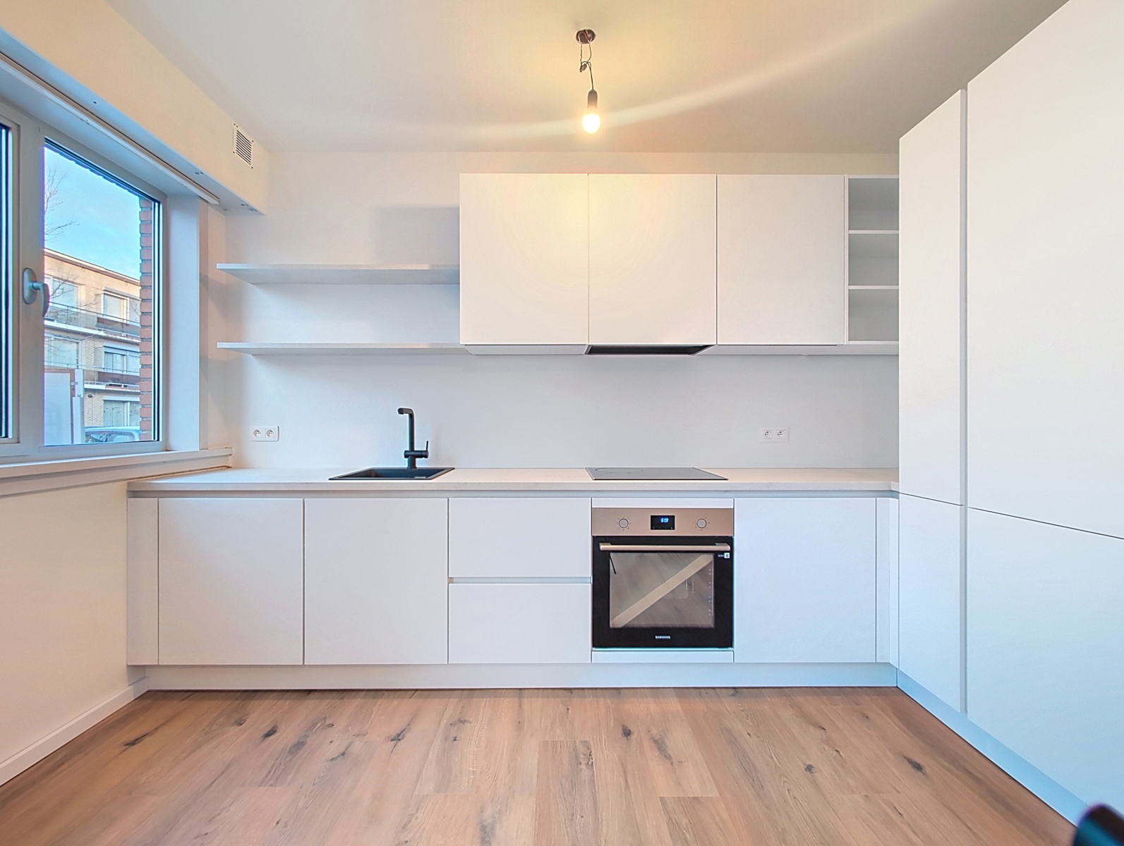 GERENOVEERD GELIJKVLOERS APPARTEMENT IN BUIZEGEMWIJK  - foto 4