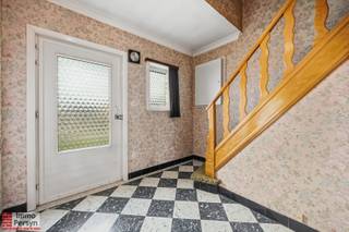 Ben je op zoek naar een woning die je volledig naar eigen smaak kunt transformeren?Deze vrijstaande woning op een ruim perceel biedt dé basis voor...