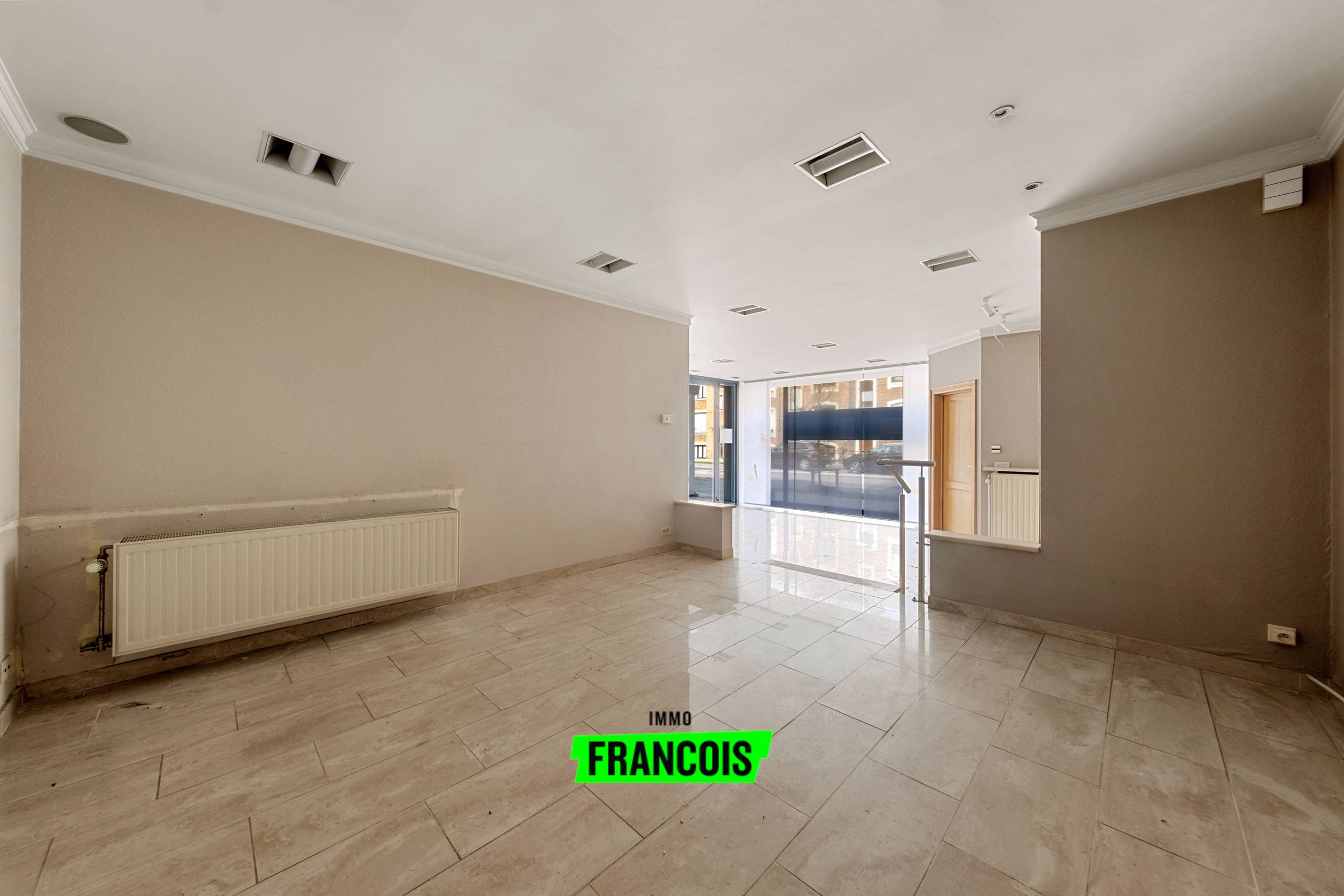 Veelzijdig handelshuis met loodsen op een perceel van 1.332 m² te Brugge - foto 5