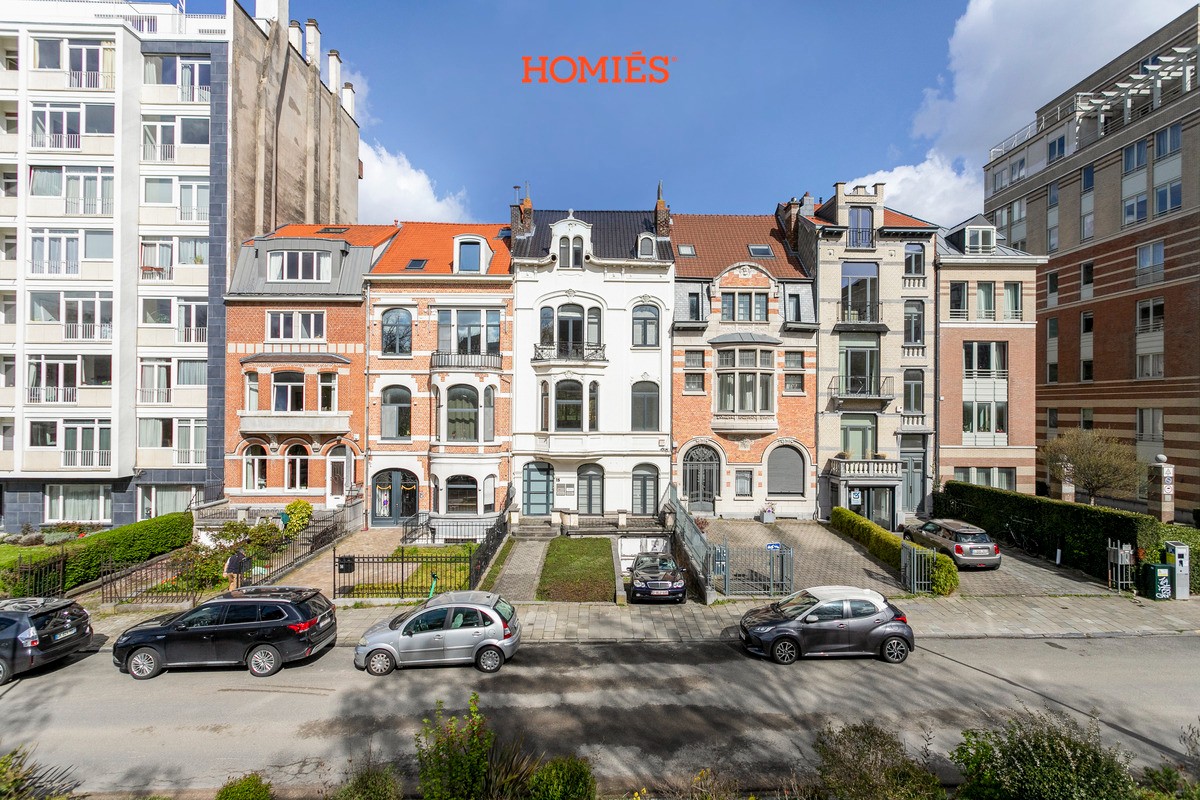 Herenhuis met diverse mogelijkheden, op strategische locatie - photo 2