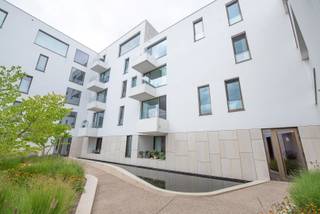 Dit prachtige appartement in Deinze is de perfecte plek om te wonen voor iedereen die op zoek is naar comfort en gemak. Gelegen nabij de markt...