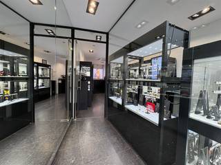 Dit handelshuis biedt een solide investering dankzij €1.549 bruto maandelijkse huurinkomsten of €18.588 per jaar. Bij een vraagprijs van...