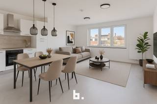 Op een enorm gegeerde locatie in Kortrijk vind je dit net gerenoveerde appartement.<br />Het is een perfect instapklaar appartement, ideaal als eigen woonst of als zorgeloze opbrengsteigendom, waar geen kosten meer te verwachten zijn.<br /><br />Indeling:<br />Via de inkomhal met gastentoilet kom je binnen in de gezellige open leefruimte met volledig uitgeruste open keuken.<br />Verder is er een ruime slaapkamer en een nette badkamer met ligbad/douche en lavabomeubel.<br />Een ideale keuze voor wie in het centrum wil wonen, met alle voorzieningen letterlijk om de hoek.<br /><br />Troeven op een rij:<br /><br />-Volledig gerenoveerd<br />-Lift aanwezig<br />-Uiterst centrale ligging<br />-Gekeurde elektriciteit<br />-Sterk rendement voor investeerders<br /><br />Dit appartement wordt verkocht onder het systeem van START 2 FINISH.<br />Elk prijsvoorstel gelijk of hoger dan deze startprijs wordt voorgelegd aan de verkoper(s) die dit al dan niet kan aanvaarden.<br />Startprijs: 157.000 EUR