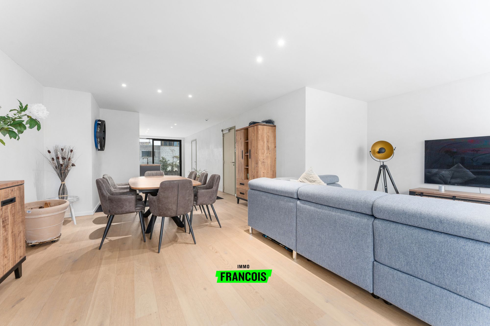 Modern duplex-appartement met tuin en twee terrassen in recente residentie (2022) - foto 1