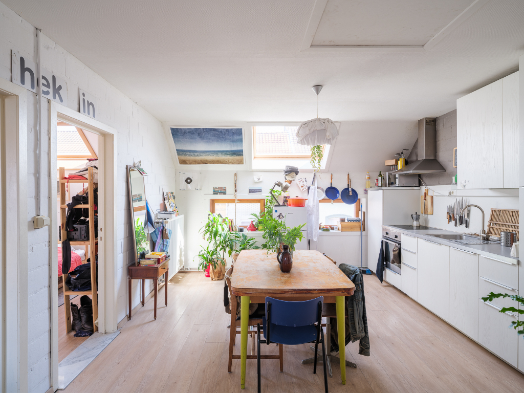Opbrengsteigendom met 4 studentenkamers en 2 appartementen nabij het Rabot en de Tondeliersite - photo 2