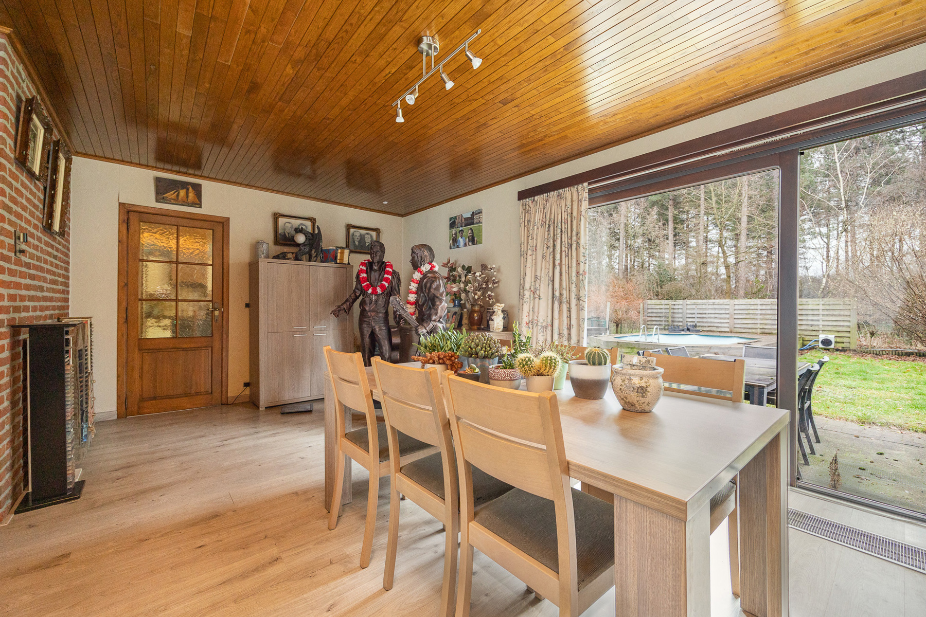 Ruime villa  - foto 4