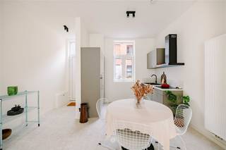 GHENT - Modern terraced house with nice city garden Located in the Victoriastraat in Ghent, you will find this modern home located in the bustling...