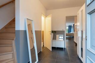 Recente gezinswoning op toplocatie te Vosselaar!EPC: 88,41 kWh/m² (Label A) | 4 slaapkamers | inpandige garageOmschrijving:Deze energiezuinige woning...