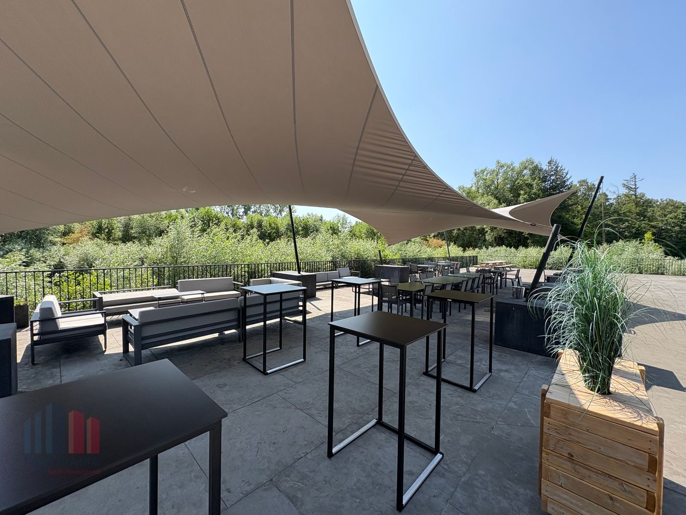 323 m² de bureaux élégants à un emplacement de choix le long de l'E40 - photo 5