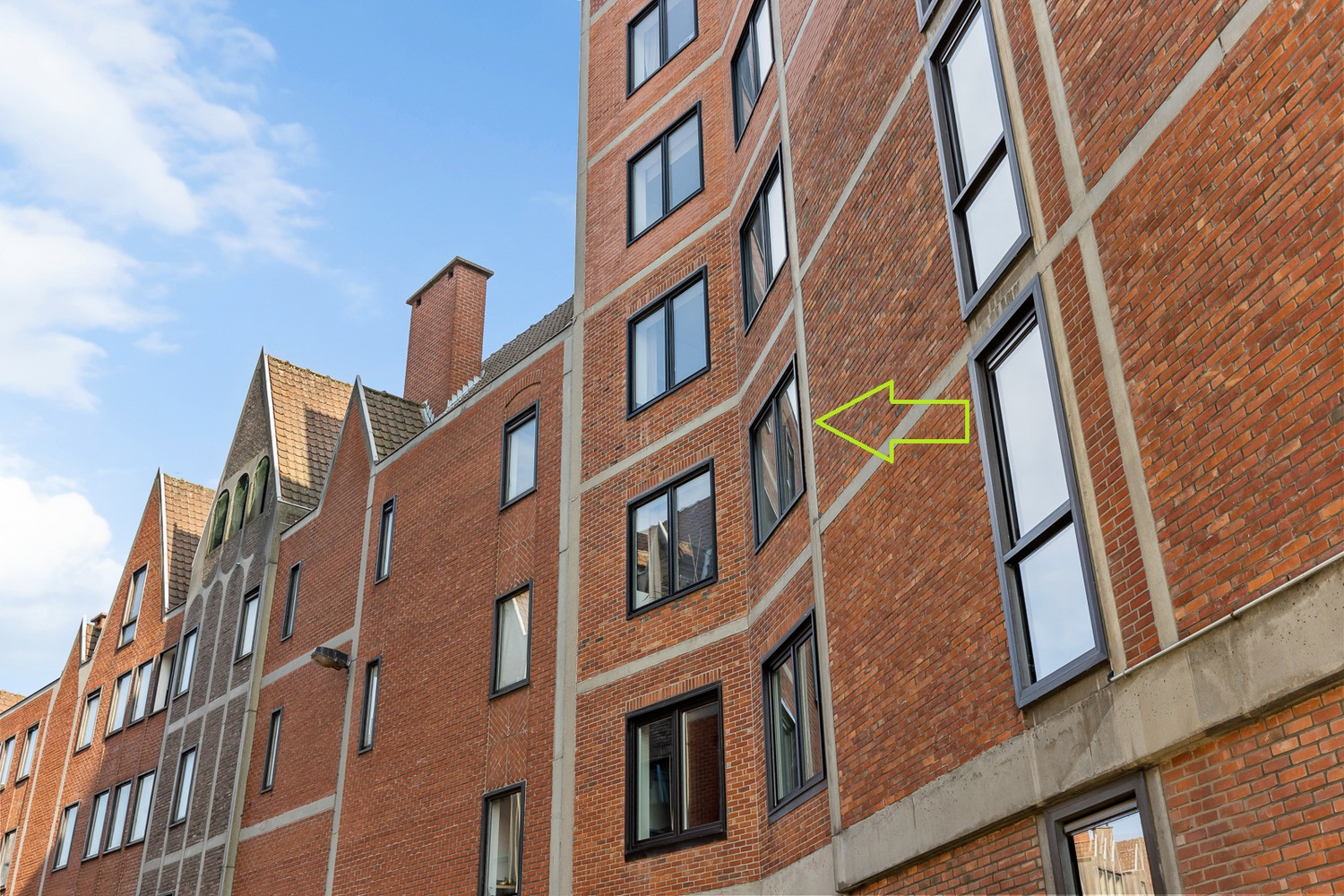 Bemeubelde flat op toplocatie in het historisch centrum - foto 2