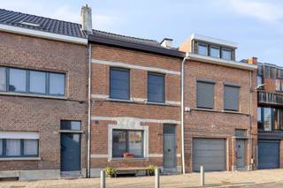 Instapklare woning met tuin en optionele garage𝗚𝘂𝗻𝘀𝘁𝗶𝗴 𝗴𝗲𝗹𝗲𝗴𝗲𝗻 𝘄𝗼𝗻𝗶𝗻𝗴 𝗺𝗲𝘁 𝟯 𝘀𝗹𝗮𝗮𝗽𝗸𝗮𝗺𝗲𝗿𝘀 𝗲𝗻 𝗴𝗿𝗼𝘁𝗲...