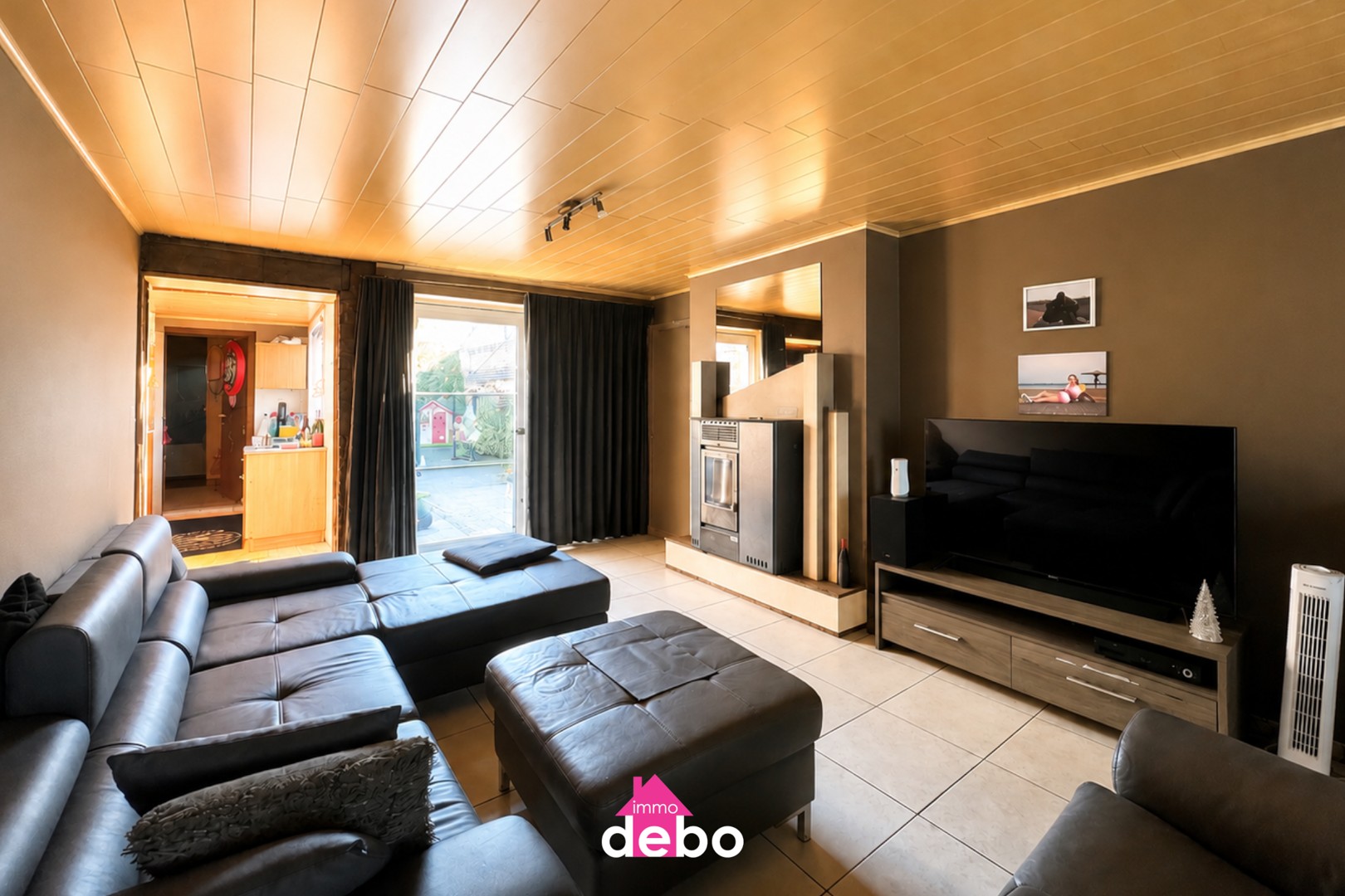 Woning met oprit, grote tuin en tal van mogelijkheden, 3 slaapkamers, keuken, badkamer, zolder – € 189.000 - foto 3