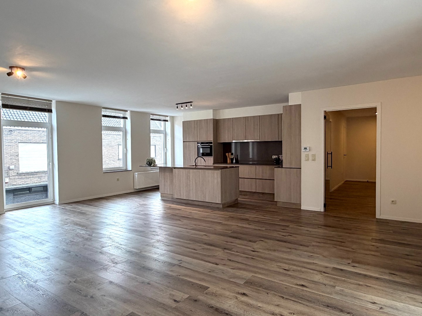 Prachtig, groot appartement in het centrum van Wevelgem! - foto 2