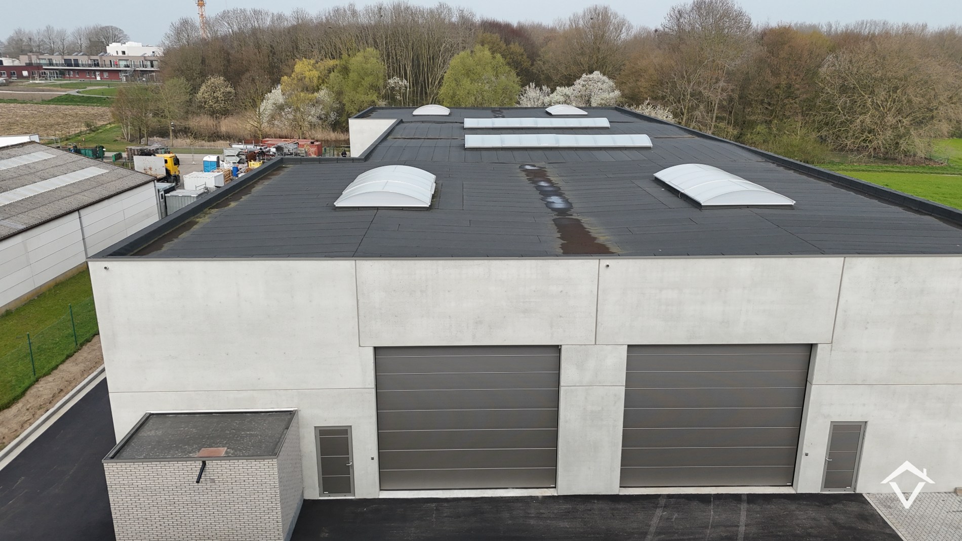 Nieuwbouw loods KMO-UNIT te koop – 256 m² met 1 parkeerplaats inbegrepen op de industriezone te Aartrijke - foto 5