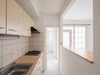 Opbrengsteigendom bestaande uit verschillende studio's en éénslaapkamer­appartementen in het centrum van Gent. <br /><br />De units variëren in oppervlakte van 28 m² tot 68 m² en bieden elk een aangenaam volume met een leefruimte, eetplaats, slaapkamer/slaaphoek, open kitchenette en badkamer. <br /><br />Op het gelijkvloers bevindt zich een gemeenschappelijke inkomhal en een privatieve buitenruimte, gekoppeld aan het gelijkvloerse appartement.<br /><br />De units realiseren een interessant brutorendement (4,2%) en een totale maandelijkse huuropbrengst van € 2.896. Samen met het vereenvoudigd beheer zorgt dit voor een goede investeringsopportuniteit op de Gentse vastgoedmarkt.<br /><br />Ze beschikken over gunstige EPC-scores, variërend van B (133 kWh/m²/jaar) tot C (288 kWh/m²/jaar), en over geldige conformiteitsattesten tem 2033 &amp; 2035, zodat u zorgeloos kunt verhuren.<br /><br />Ook op het vlak van mobiliteit is de ligging bijzonder interessant, met het stadscentrum en belangrijke invalswegen op wandel- en fietsafstand.<br /><br />Een interessante investeringsopportuniteit door haar ligging, hoge verhuurbaarheid en eenvoudig beheer.