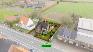 Deze magnifieke villa bevindt zich in Kaaskerke, aan de rand van Diksmuide. De ligging is bijzonder gunstig, met tal van winkels, scholen,...