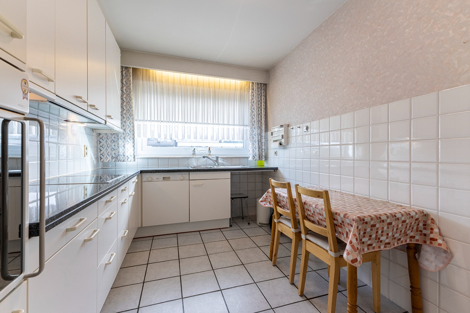 Ruim appartement (115m²) met 2 slpks , 2 terrassen nabij groen! - foto 4
