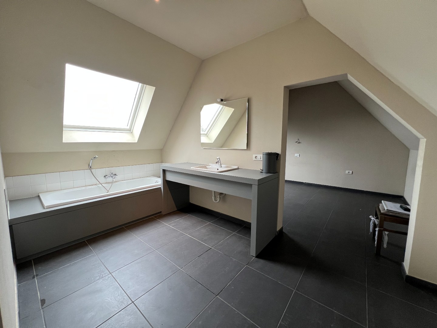 Apartment for rent in Vlamertinge with 2 bedrooms - photo 5
