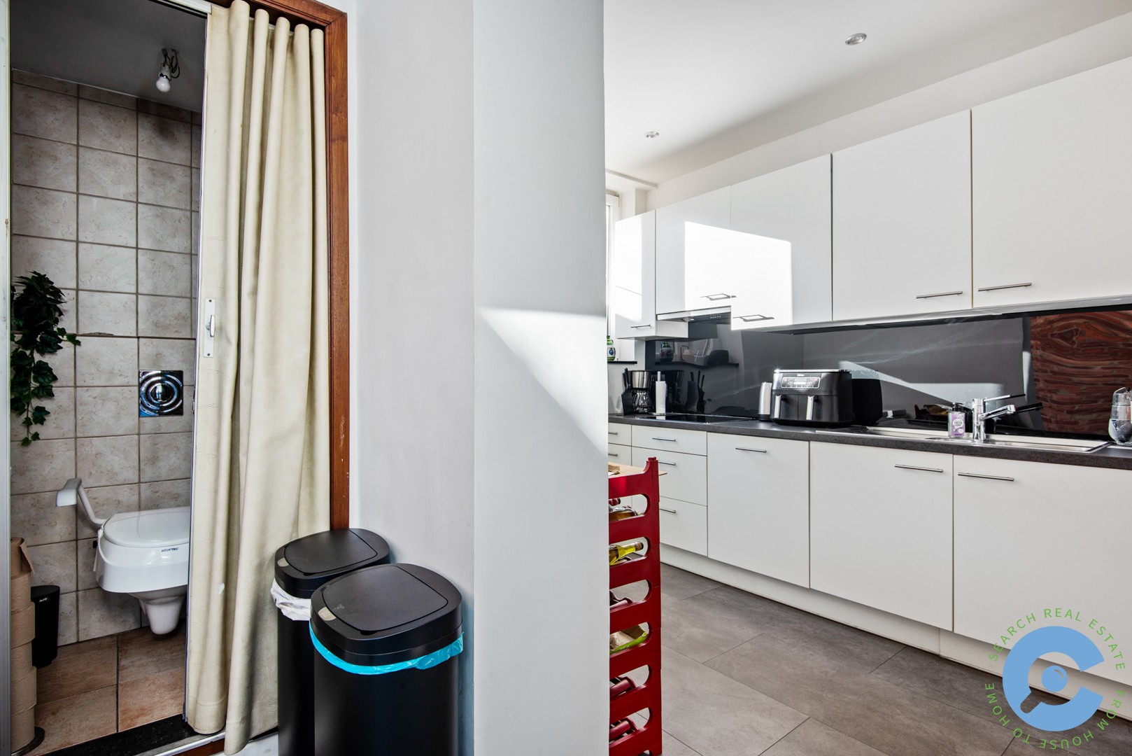 Ruim, op te frissen appartement met 2 slaapkamers! - photo 4