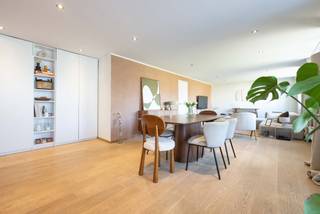 <p>Located in Rhode-Saint-Genèse, in a quiet, leafy setting, this beautiful flat boasts pleasant, unobstructed views of the park. With a floor area of ±100 m², it was fully renovated in 2023 and gets plenty of natural light thanks to its prime location.</p>
<p>The living area comprises a cosy living room with a fully built-in open-plan kitchen, ideal for entertaining. The flat currently has two lovely bedrooms of ±12 m² and ±14 m² each, with the potential to create a third bedroom, as well as a modern shower room.</p>
<p>The property has a private garage (+ 35.000 € MANDATORY), and benefits from easy parking within the estate.</p>
<p>The property is set to gain a new terrace, with work scheduled to be finalized in June 2026.</p>
<p>A high-quality property combining comfort, functionality and a privileged living environment, perfect for those who love peace and nature.</p>
<p>Electrical installation compliant.</p>
<p>Energy Performance Certificate: B</p>
<p>Service charges (shared areas, insurance, management fees, maintenance, etc.): ± €200 per month</p>
<p>A home ready to welcome its new occupants – you’re sure to fall in love with it!<br /><br /></p>
<p><u>Flat No. 5 on the 2nd floor</u></p>
<ul>
<li>Entrance hall</li>
<li>Spacious and bright living room of approx. 57m² with wooden flooring, opening onto a west-facing terrace of approx. 13m²</li>
<li>Fully fitted open-plan kitchen</li>
<li>Two lovely bedrooms of approx. 12m² and approx. 14m² – potential to create a third bedroom</li>
<li>Shower room with laundry facilities</li>
<li>Garage space No. 5 (+ 35,000 € MANDATORY)</li>
</ul>
<p></p>