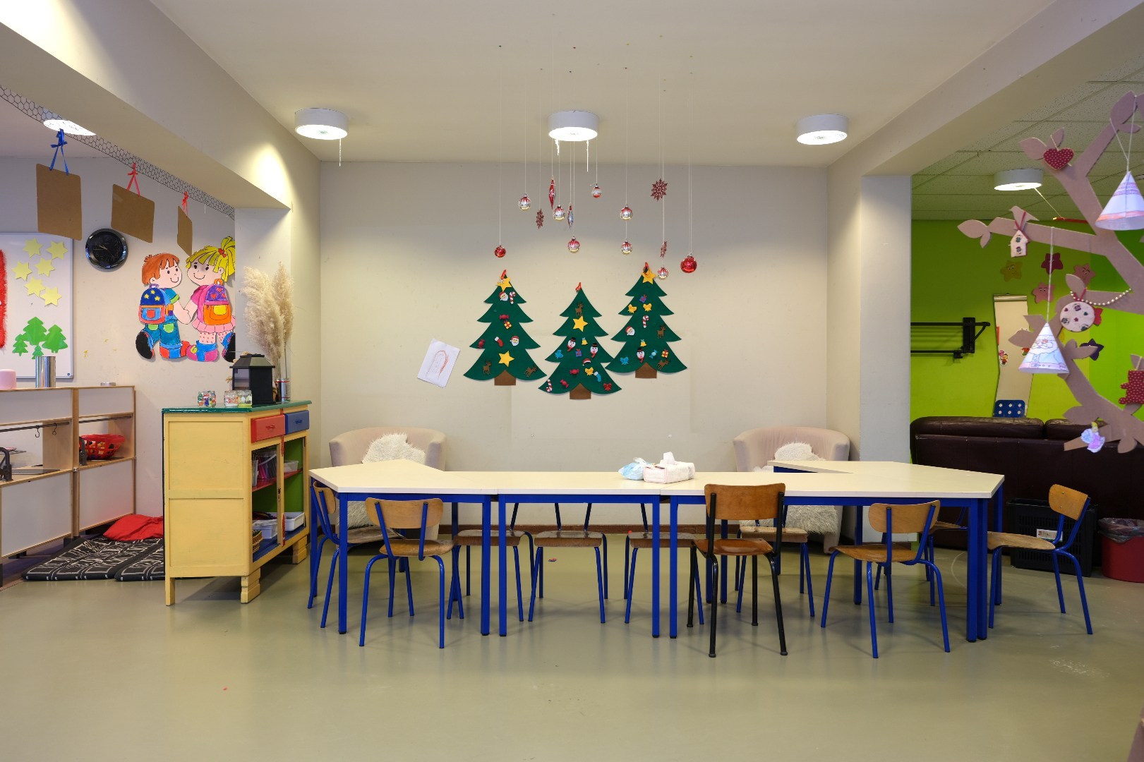 Uitzonderlijk ruim en polyvalent gebouw in hartje Ursel - foto 3