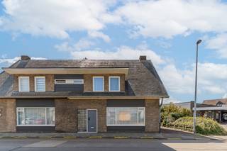 Gezinswoning met 4 slaapkamers en een uitzonderlijke hangar in het hart van Mol Centraal wonen met ruimte in overvloed? Deze eigendom combineert...
