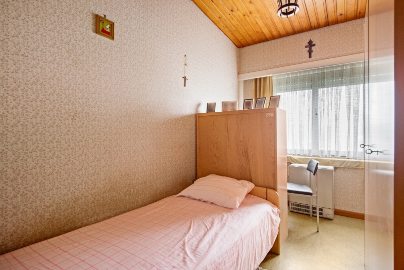 Zéér rustig & centraal gelegen (gewezen tuinbouwbedrijf) landhuis op 1,15 Ha met 4 SLK, garage, loods 250m2 & aanpalend weiland - foto 3