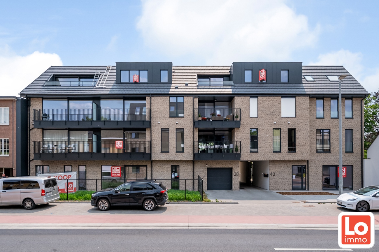 Casco handelsruimte van totaal +/- 150m² in centrum Zeveneken-Dorp! - foto 3