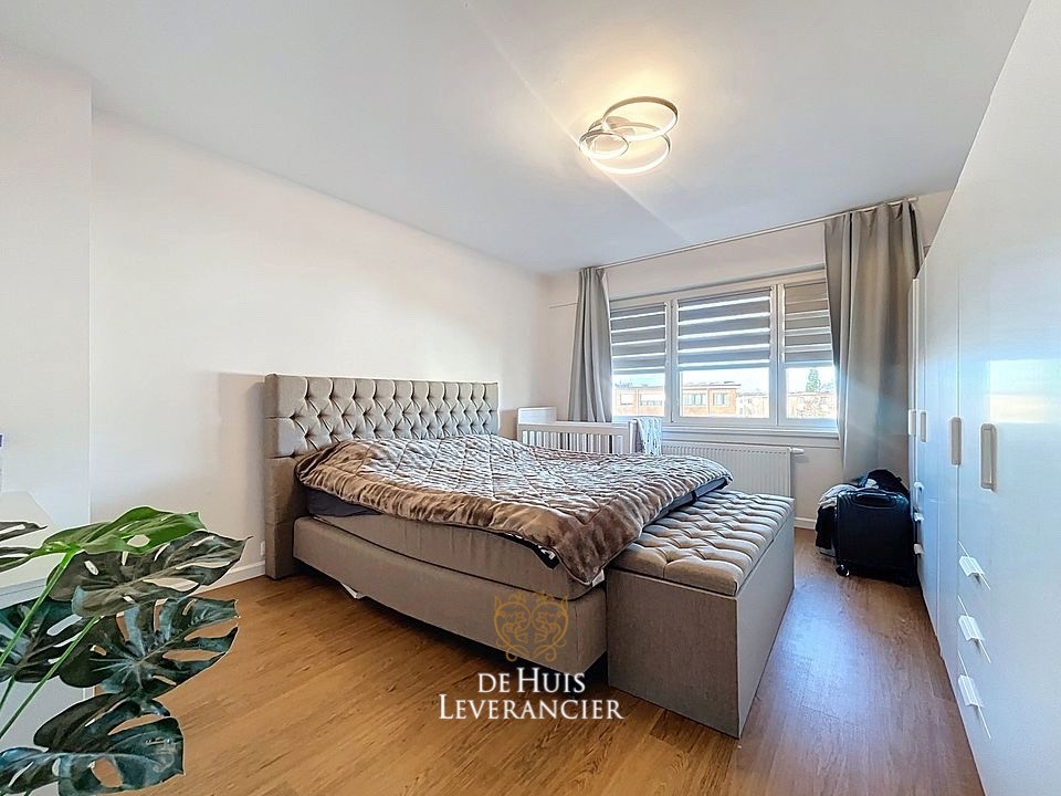 Lichtrijk wonen in de gegeerde Altena-wijk: Een instapklare thuis waar comfort en locatie elkaar ontmoeten - foto 3