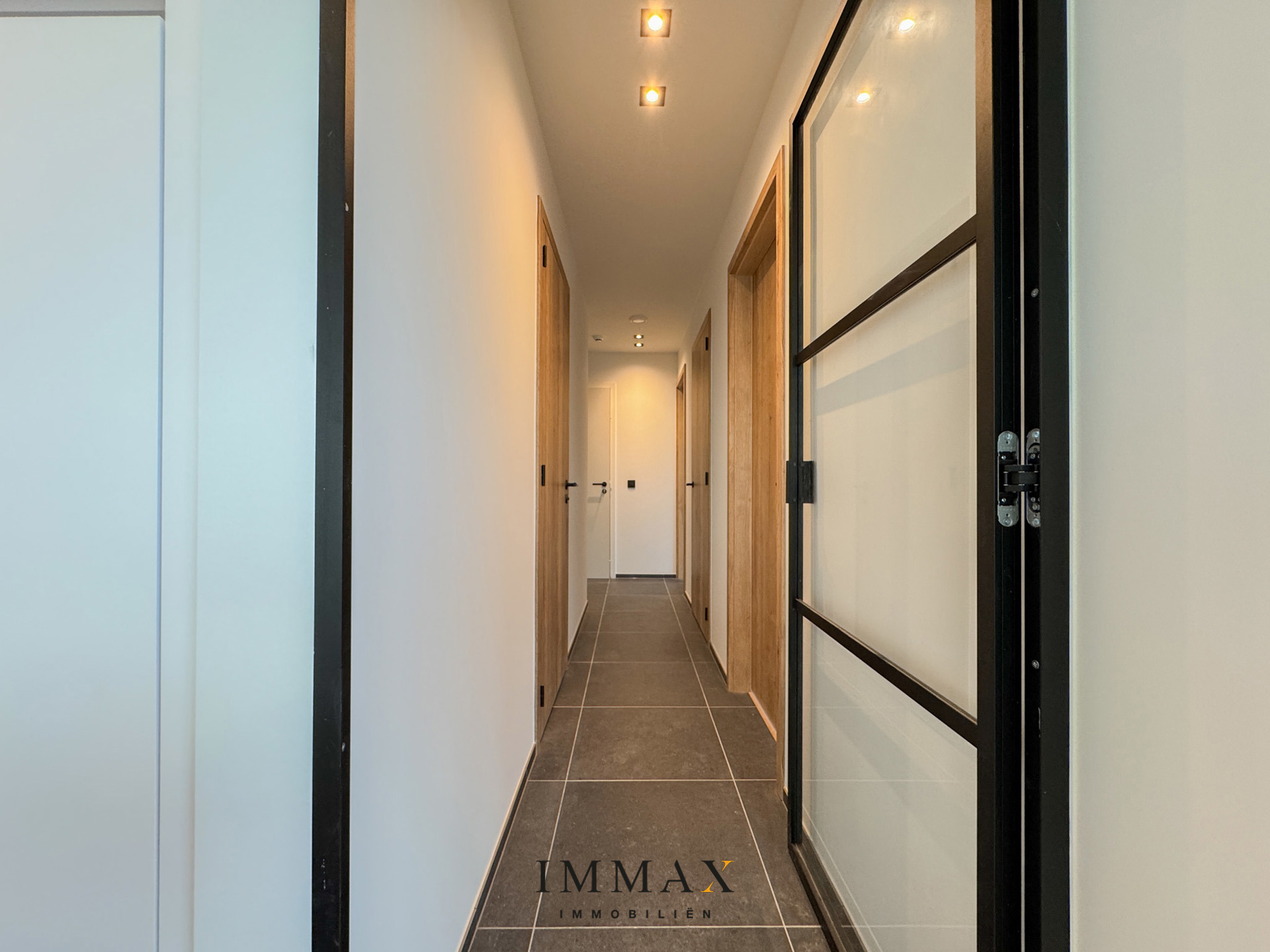 Gerenoveerde penthouse met zongericht en uitzonderlijk groot terras - foto 5