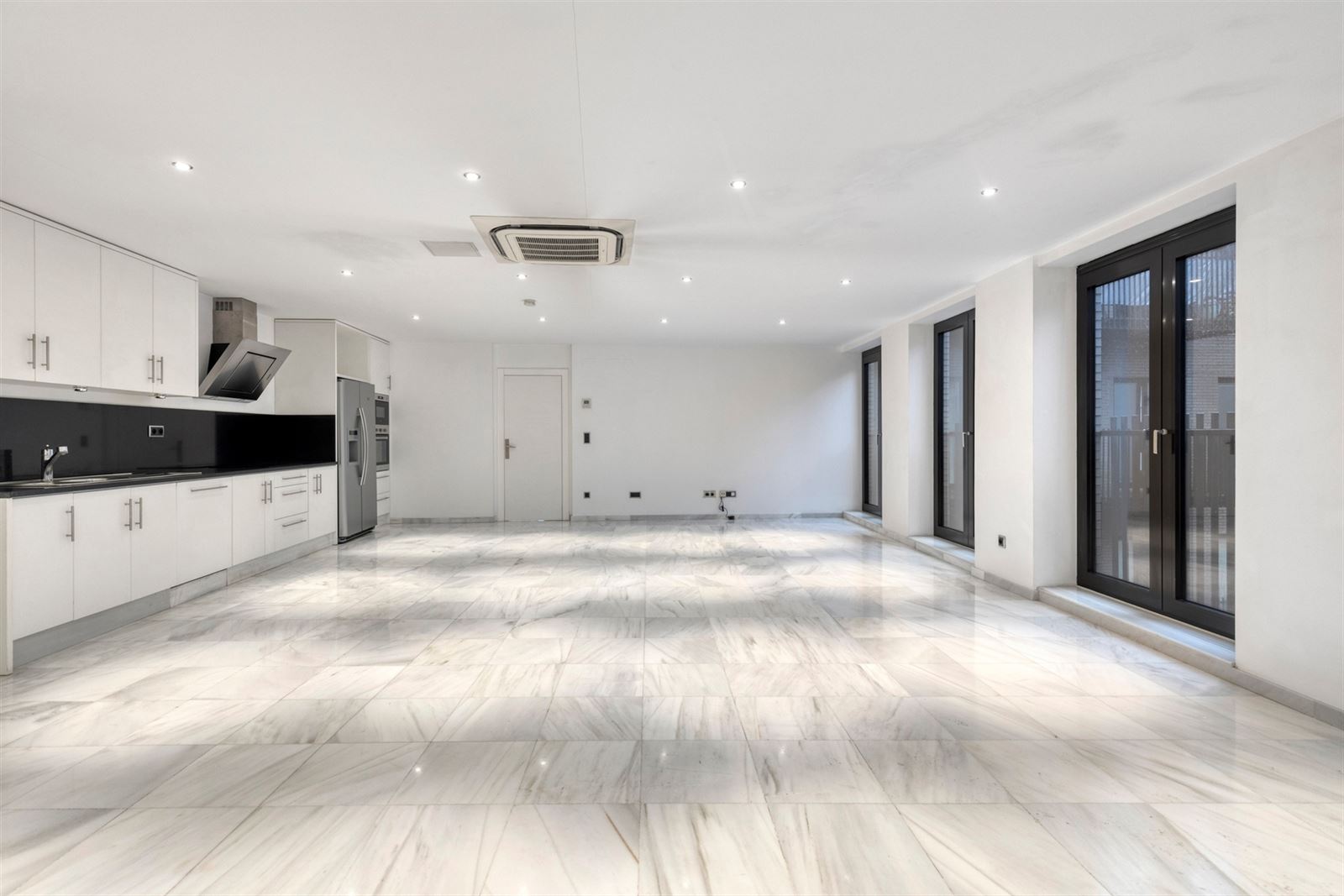 For the shop aholics between us: Meir shopping street - foto 4