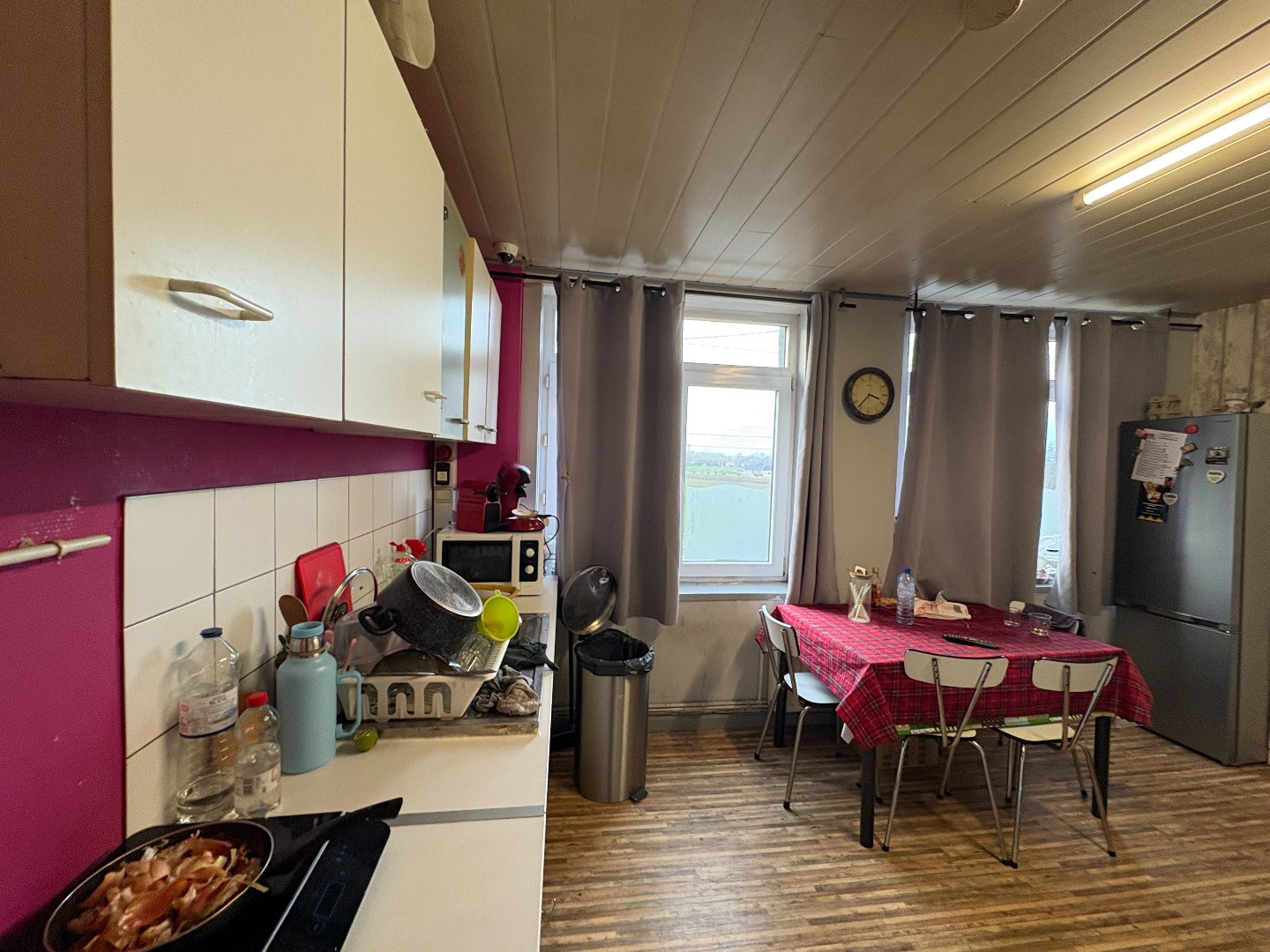 Woning met loodsen op +-2000 m² te Aalbeke. - foto 5