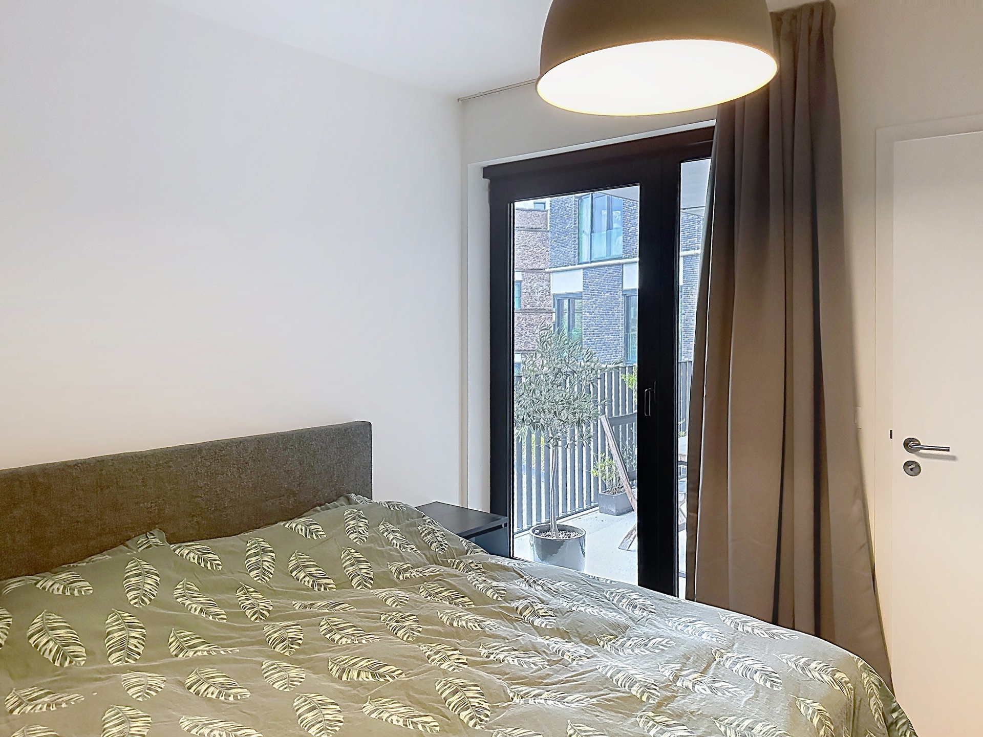 RECENT APPARTEMENT MET RUIM TERRAS EN AUTOSTAANPLAATS - foto 5