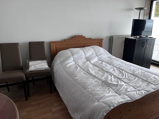 Gemeubelde studio op eerste verdieping - frontaal zeezicht - foto 2