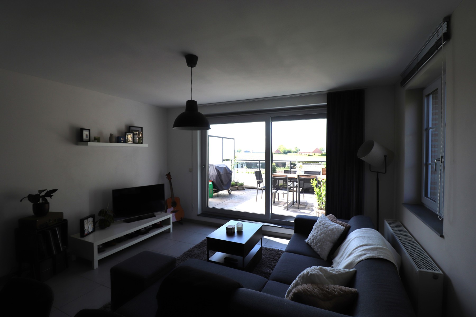 Recent gezellig appartement op de 1ste verdieping rechts met terras en garage. - foto 3