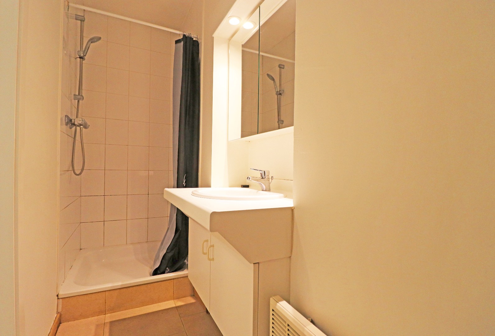Gelijkvloers appartement met carport - foto 4