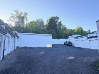 Bent u op zoek naar een veilige en ruime garagebox in het hart van Leuven? Deze box, gelegen aan de Ierse-Predikherenstraat is...