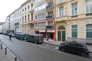 OP TE FRISSEN 1-SLAAPKAMERAPPARTEMENT MET LIFT OP TOPLIGGING NABIJ CENTRUM ANTWERPEN – IDEAAL ALS INVESTERINGOp zoek naar een betaalbaar appartement...