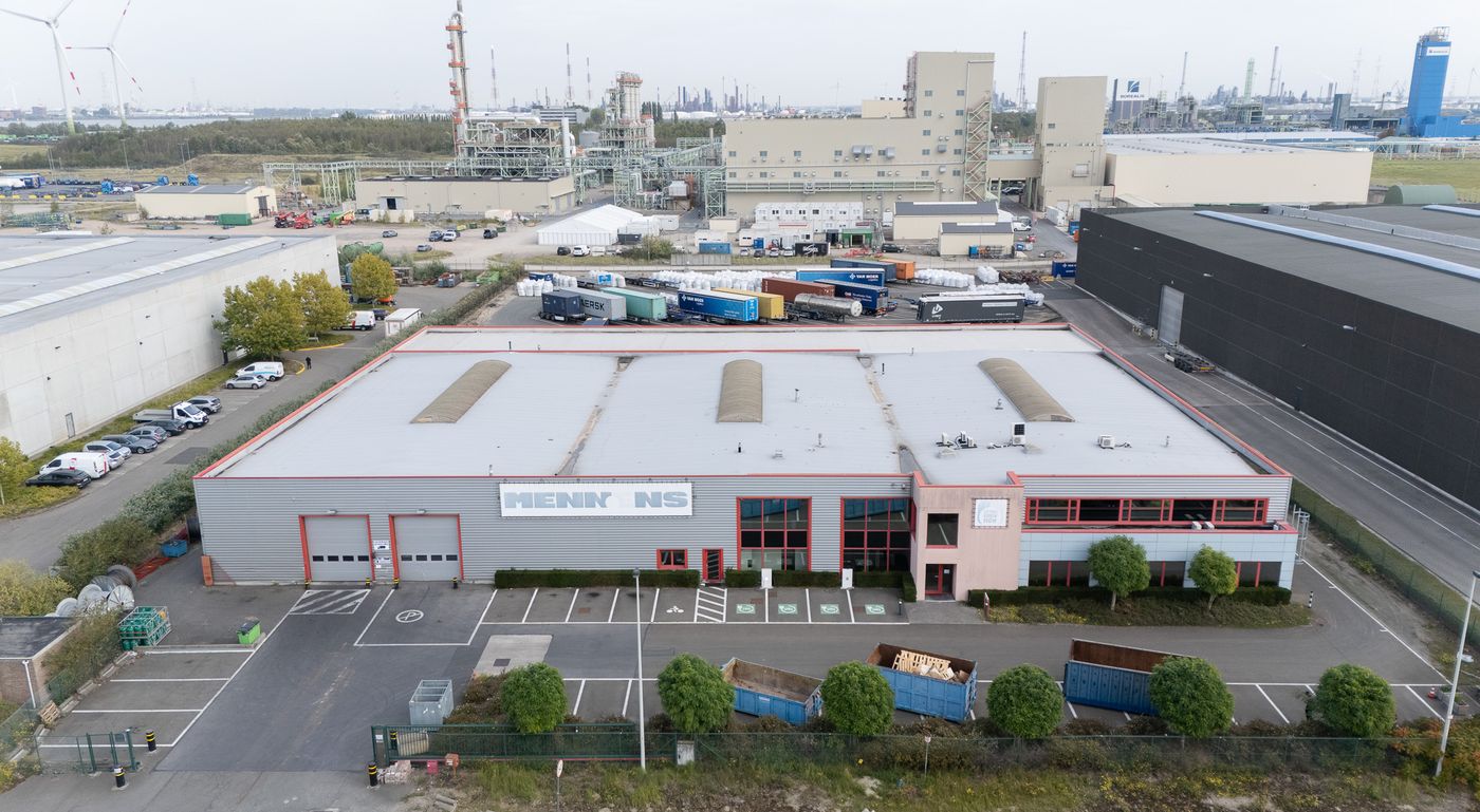 Uitstekend gelegen bedrijfsgebouw van 3.510 m² vlakbij de haven van Antwerpen - foto 4
