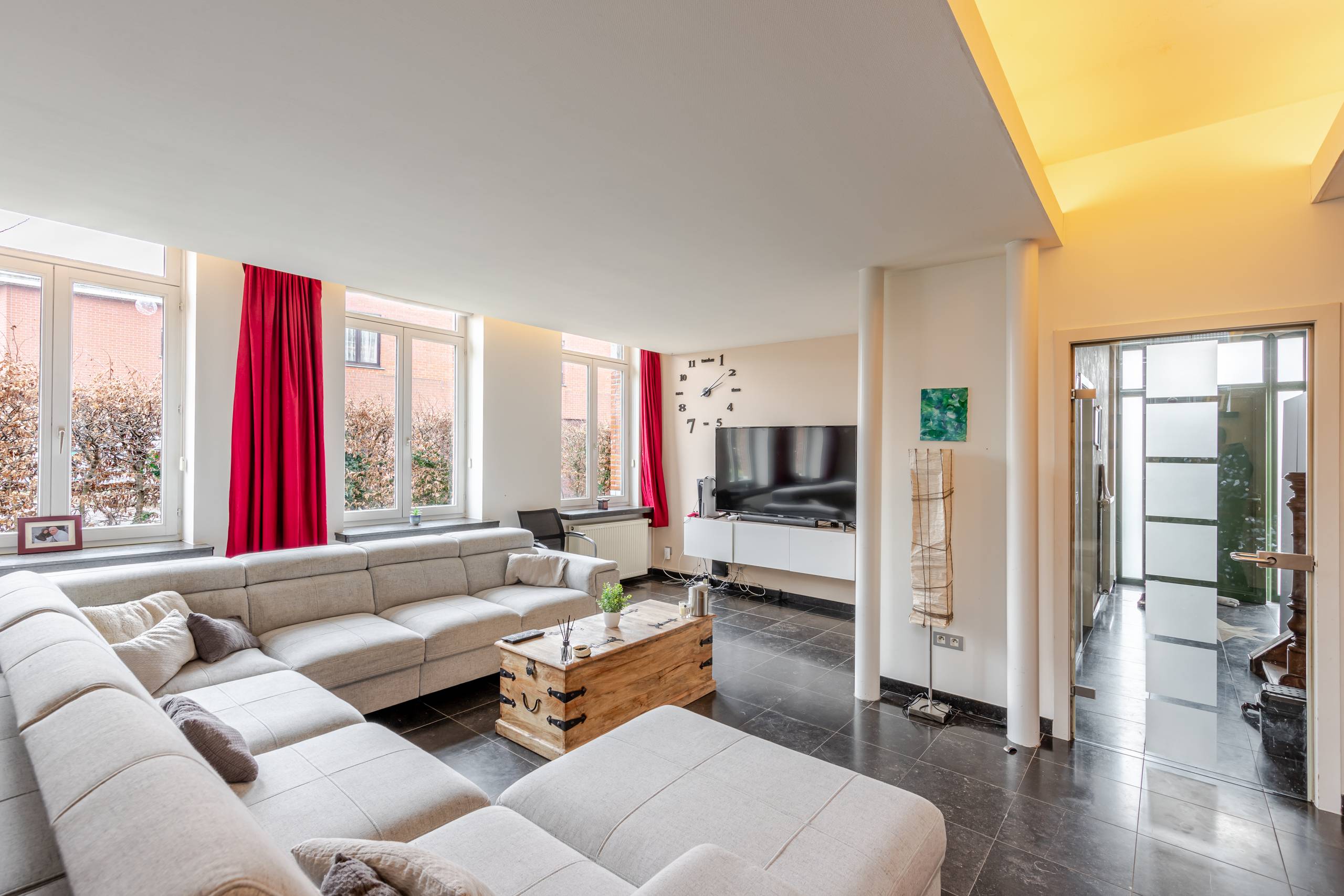 ZEER RUIME WONING IN HET HARTJE VAN ASSENEDE - foto 2