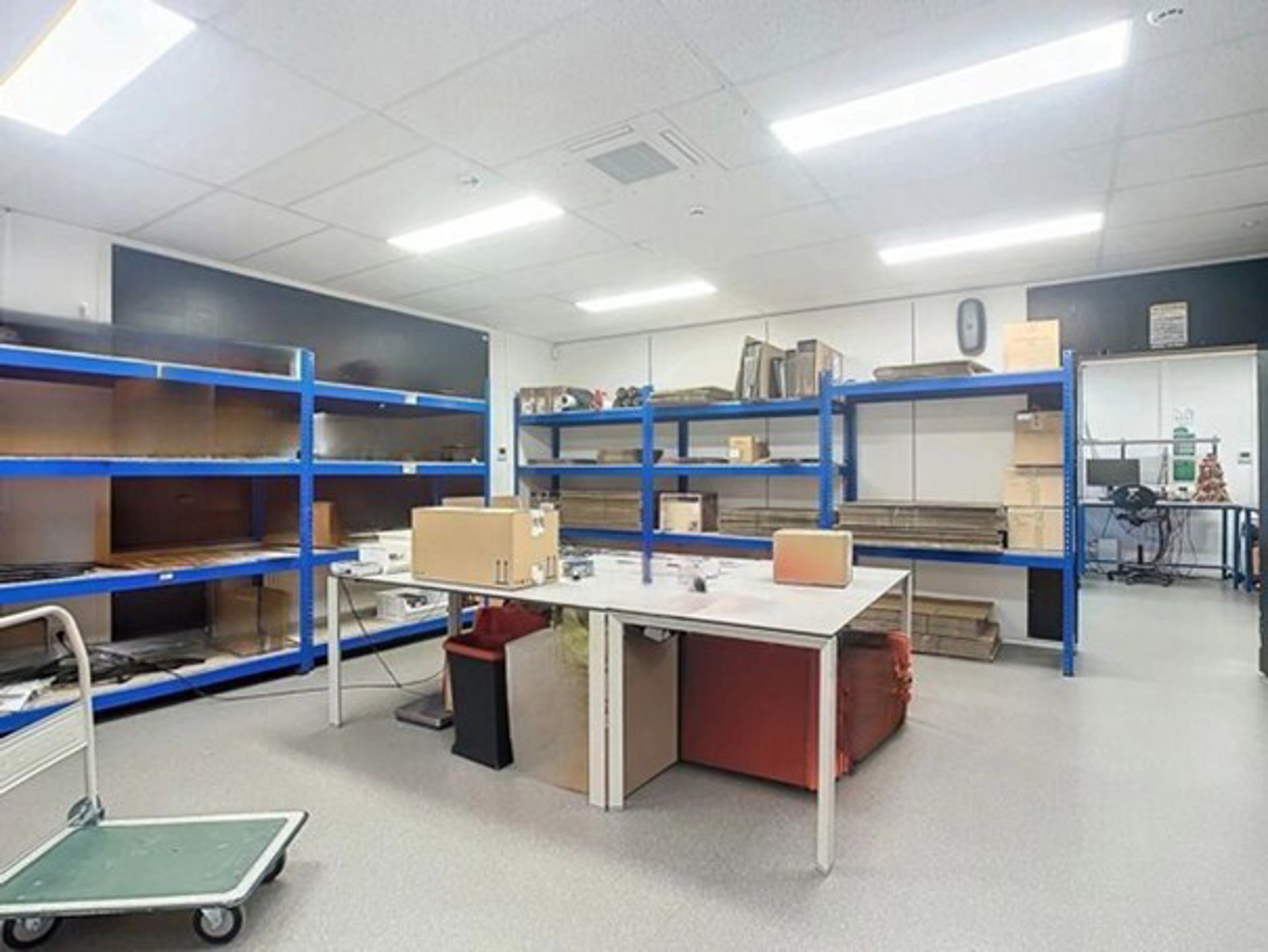 Polyvalent bedrijfsgebouw van 643m² te Mechelen-Noord - foto 5