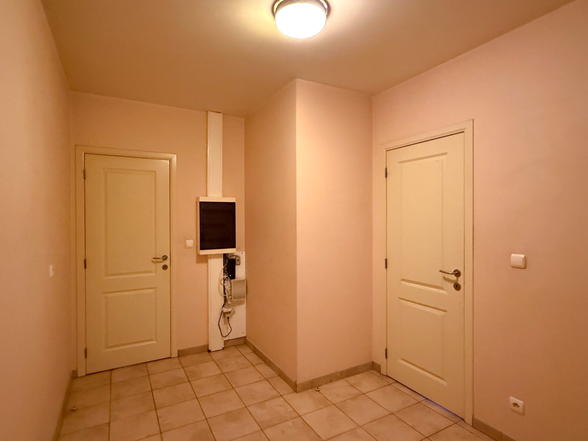 Appartement met twee slaapkamers en garage in het hartje van Beveren - foto 5