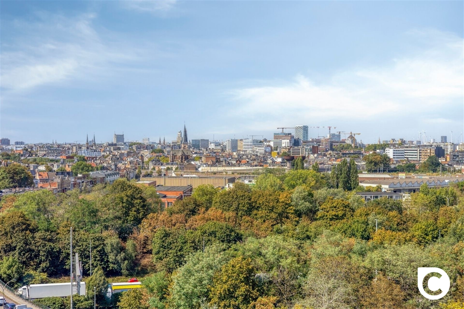 Lichtrijk 2 slpk app met airco en zicht op de Antwerpse skyline! - foto 3