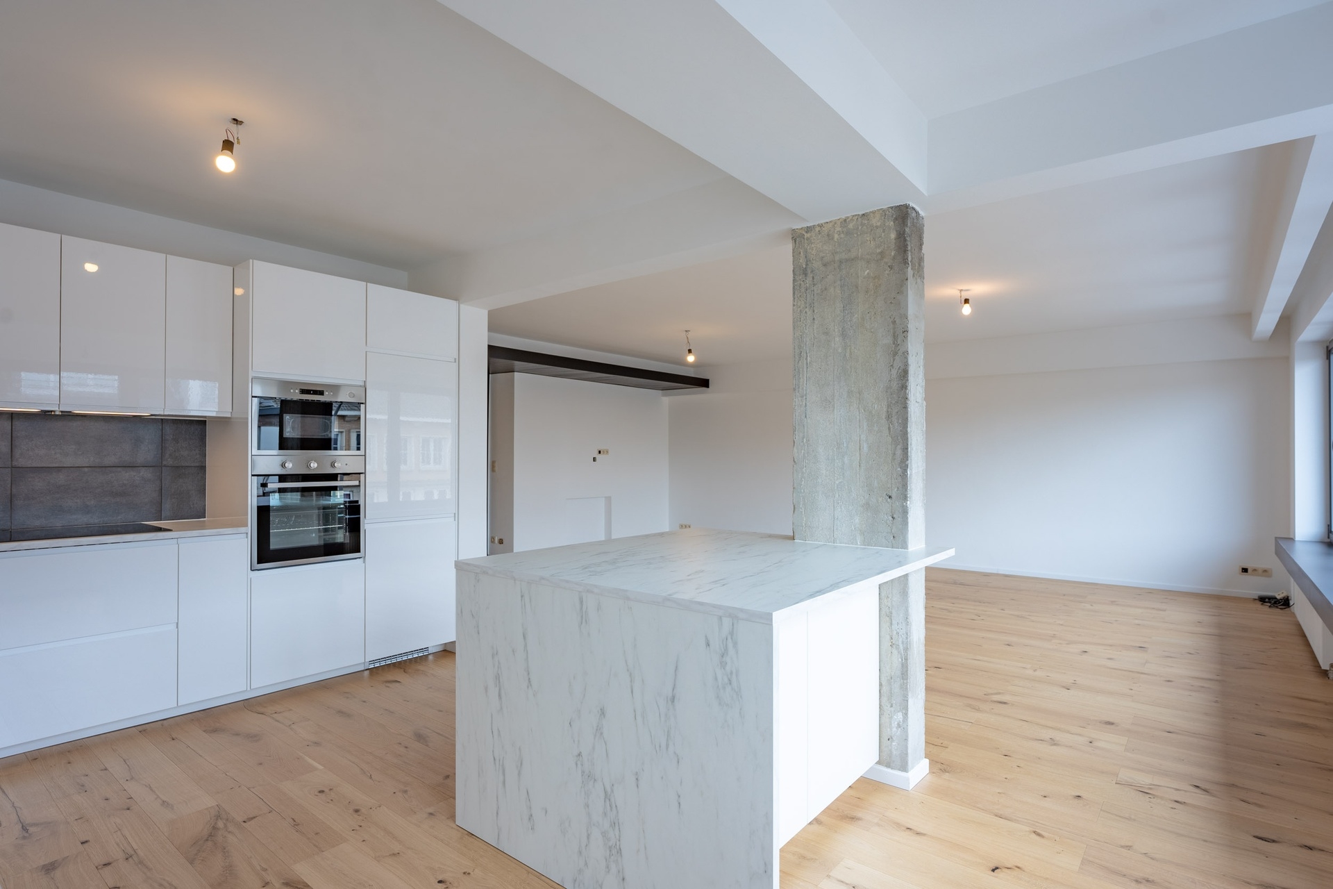 Uitzonderlijk ruime duplex in hartje Grimbergen met 4-5 kamers - foto 4